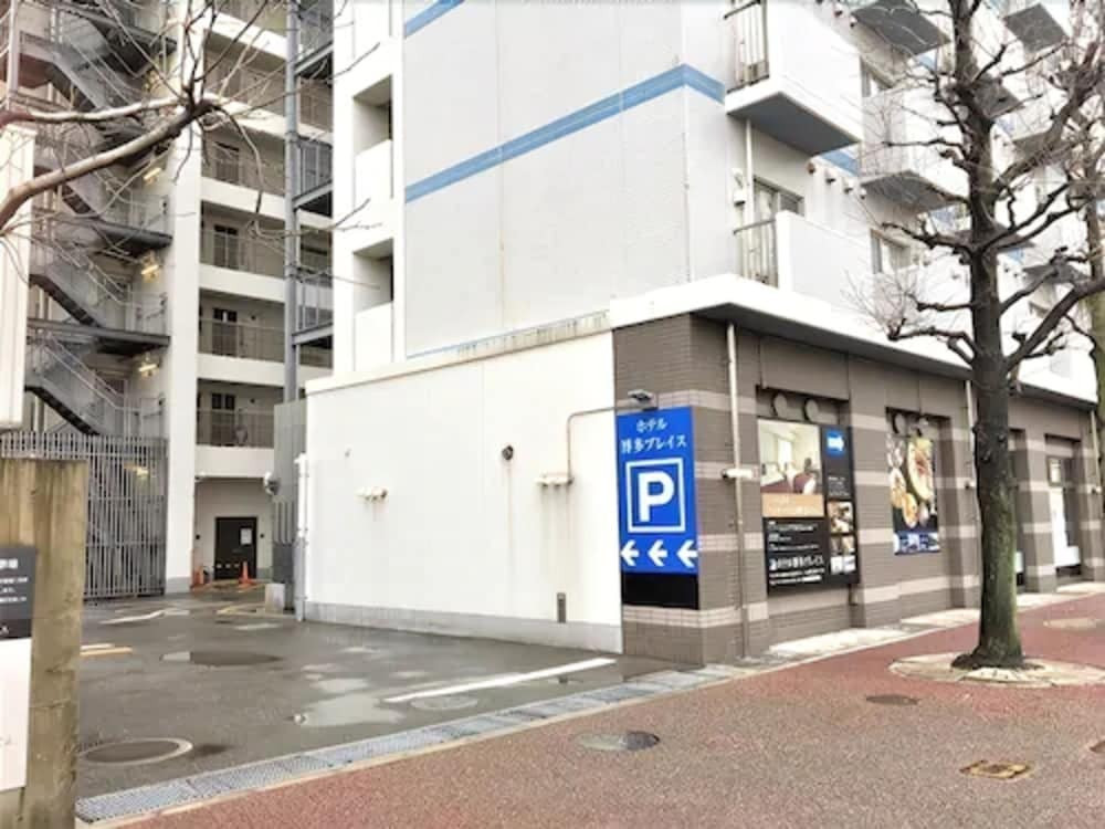 施設の正面