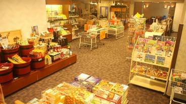 ギフト ショップ / 3