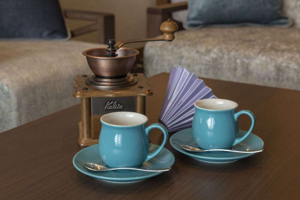 客室カラーのティーセット③