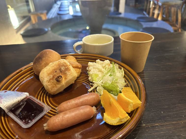 無料サービスが嬉しい
お手軽朝食 / 2