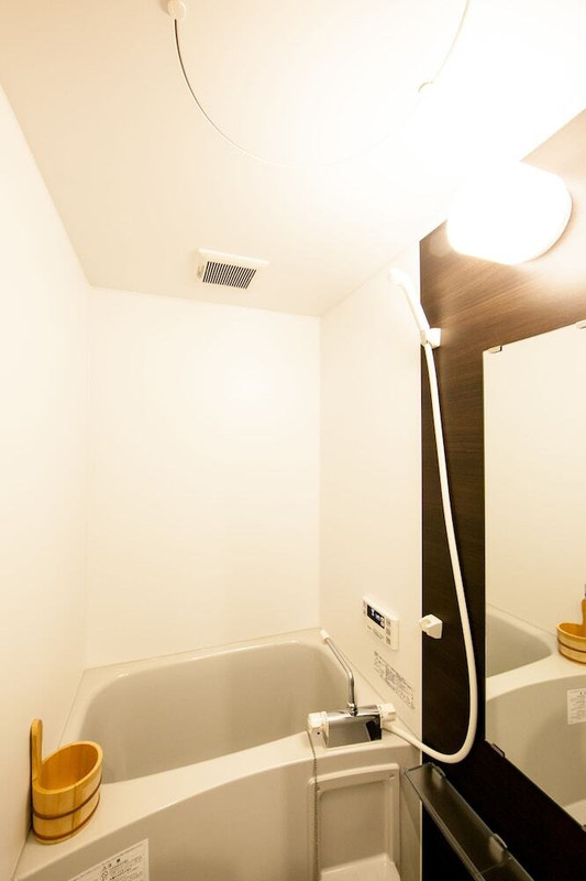 バスルームのシャワー