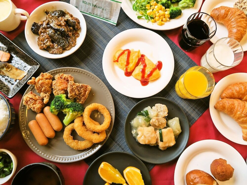 朝食