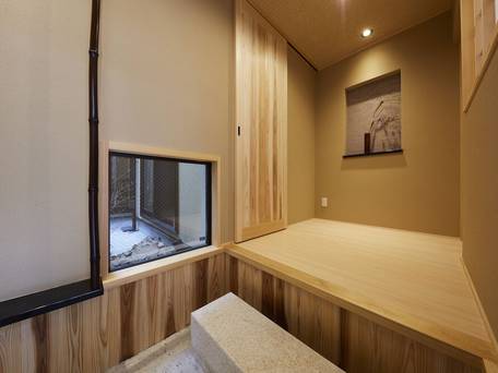 鈴 宮川町 椿（Rinn Miyagawacho Tsubaki） / 2