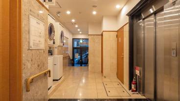 エレベーター / 1