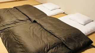 1 階 和室 バリアフリー 共用バスルーム