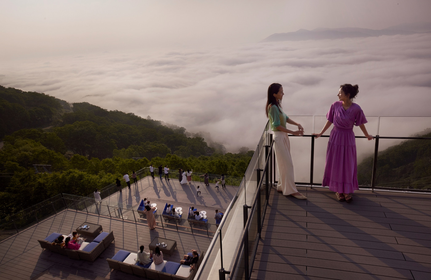 「雲海テラス」で壮大な景色を堪能しよう4258988