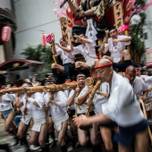 "博多祇園山笠"とは？巨大山笠と男達が駆け抜ける見物スポット紹介