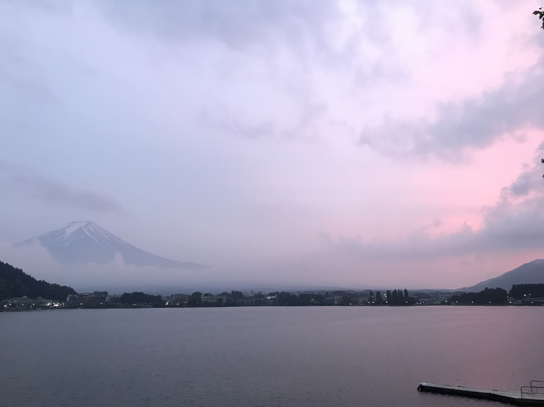 ホテル前からの景色(夕方)