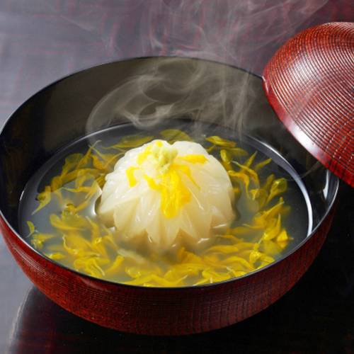 個室で味わう
うち山流懐石料理 / 4