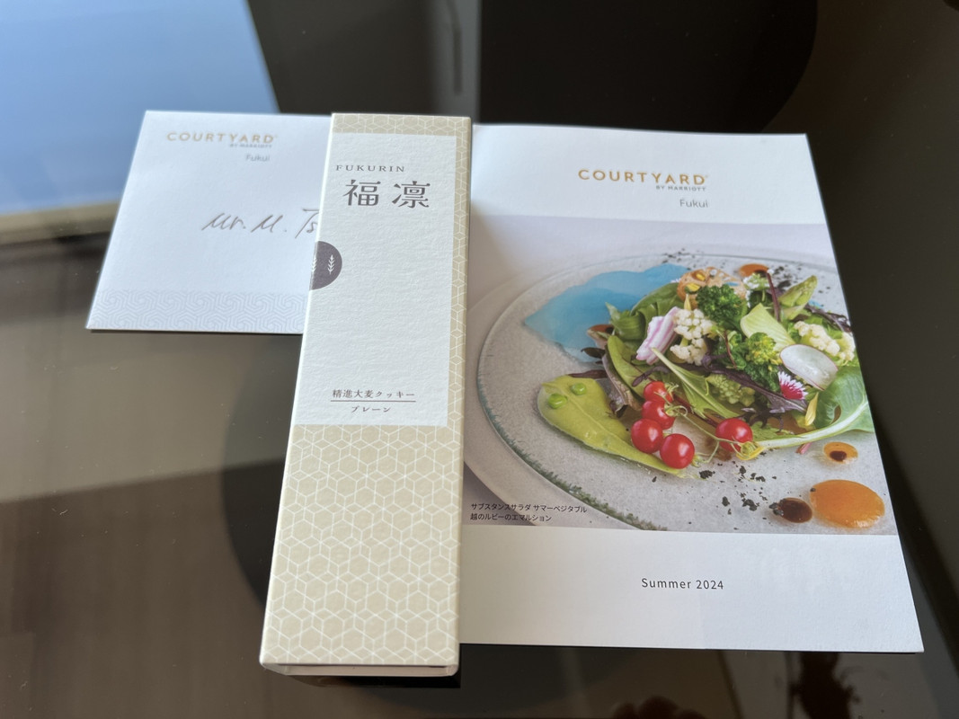 お菓子で納得した。