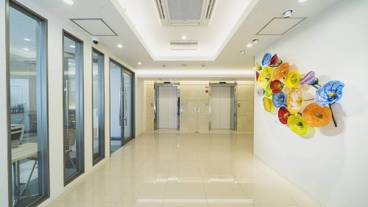 内部エントランス / 2