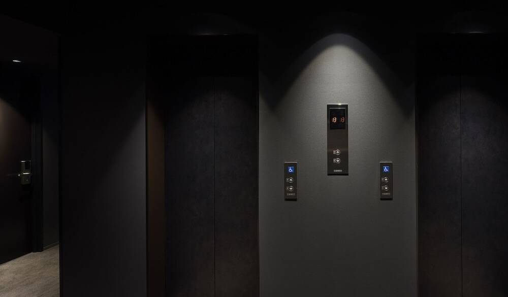 エレベーターホール / 4