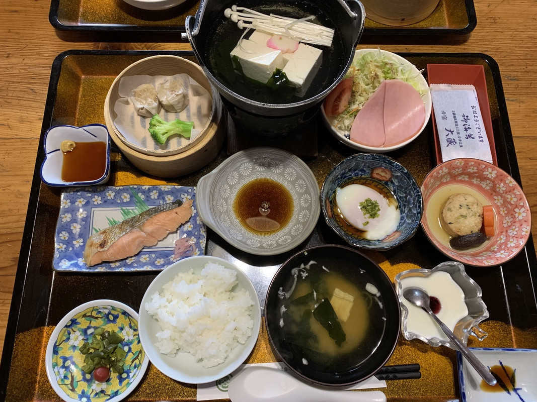 朝食