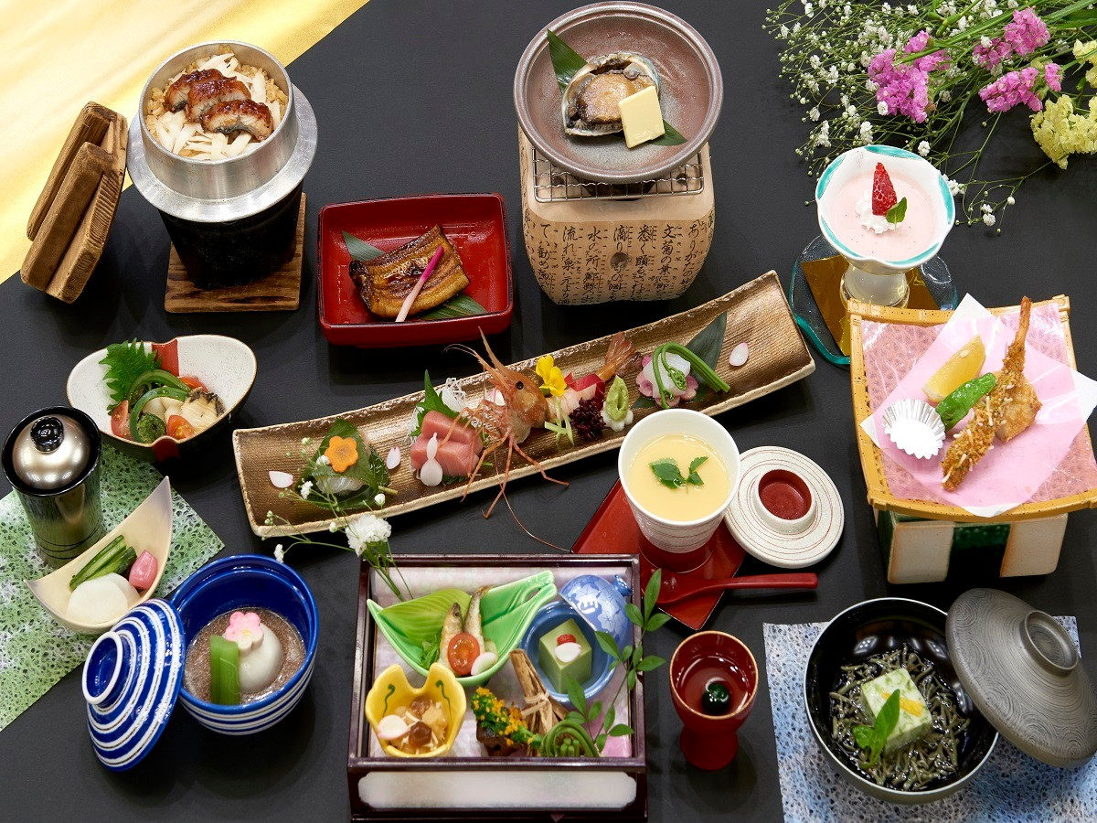 浜名湖の絶景を眺めながら、豪華な会席料理で大人な時間を4002055