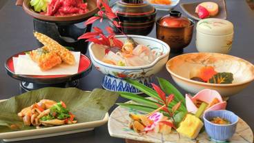 食事・飲み物 / 3