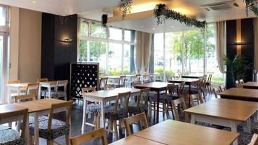 朝食スペース / 11