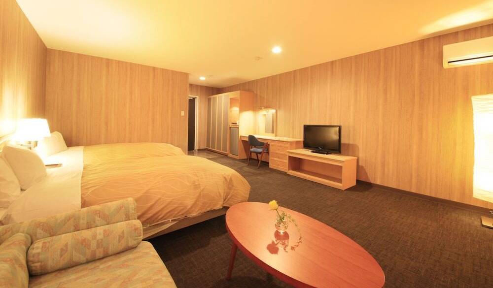 和室から洋室まで
豊富な客室タイプ！
 / 5