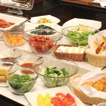 静岡市街の空中庭園でほっと一息4011533