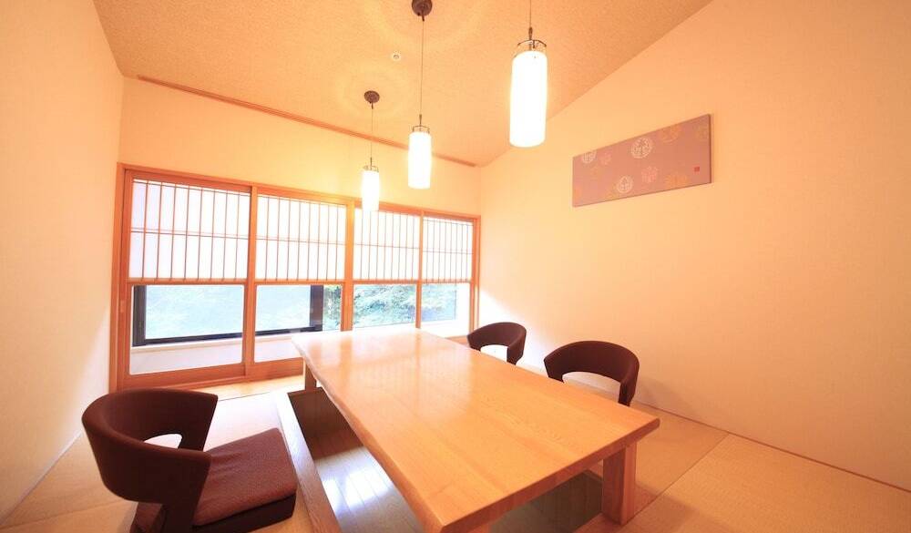 個室食事処① / 4