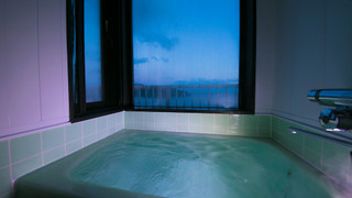 最上階 オーシャンビュー［和室８畳] 【禁煙】 バス・トイレ付