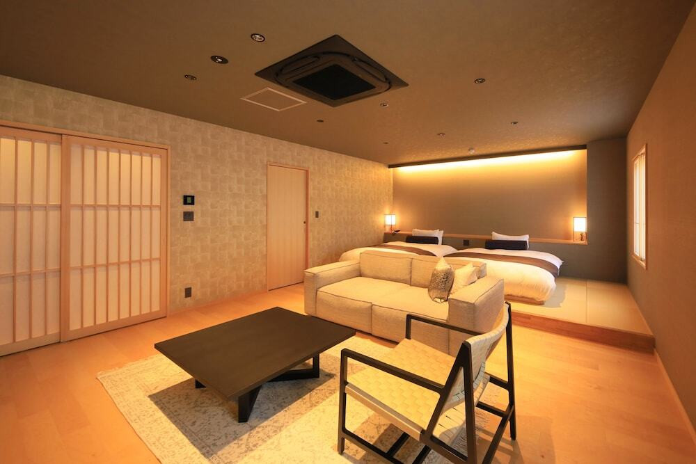 ラグジュアリーな和空間で華やかな歌舞伎の世界に浸って3358141