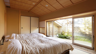 不二 (12畳+洋室) 又は喜久の間 (10畳+床の間+洋室) 禁煙