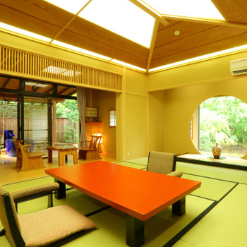 温泉付きの“離れ”で寛ぎ、庭園をのんびりお散歩♩4272263