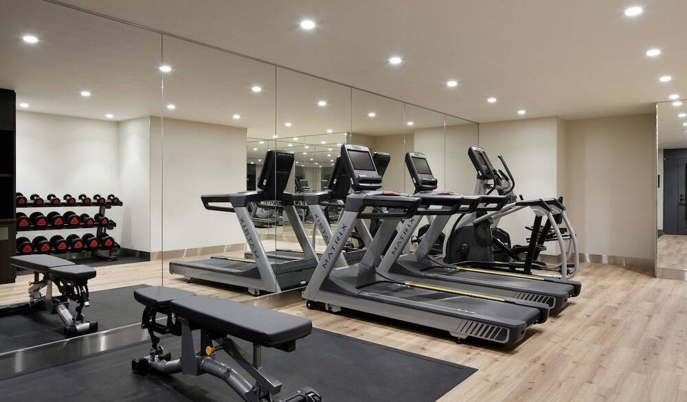 早朝のジムで
心地よい汗を / 1