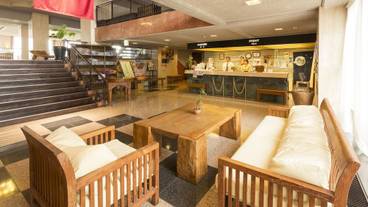 ロビー応接スペース / 3