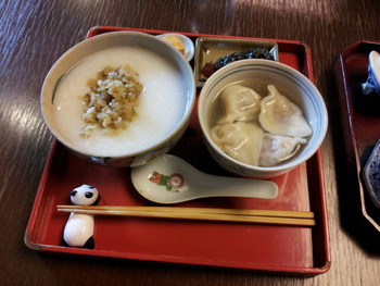「岩茶房」料理 884619 お粥と水餃子のセット