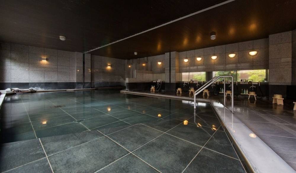 大浴場の洗い場 / 3