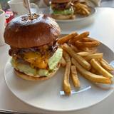 REDS' BURGER DINER（レッズバーガーダイナー）