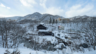 フォース 49平米 禁煙 / 渓谷側 / 天然温泉客室風呂付き