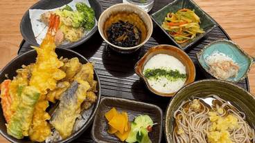 食事・飲み物 / 2