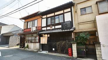 施設の入り口 / 19