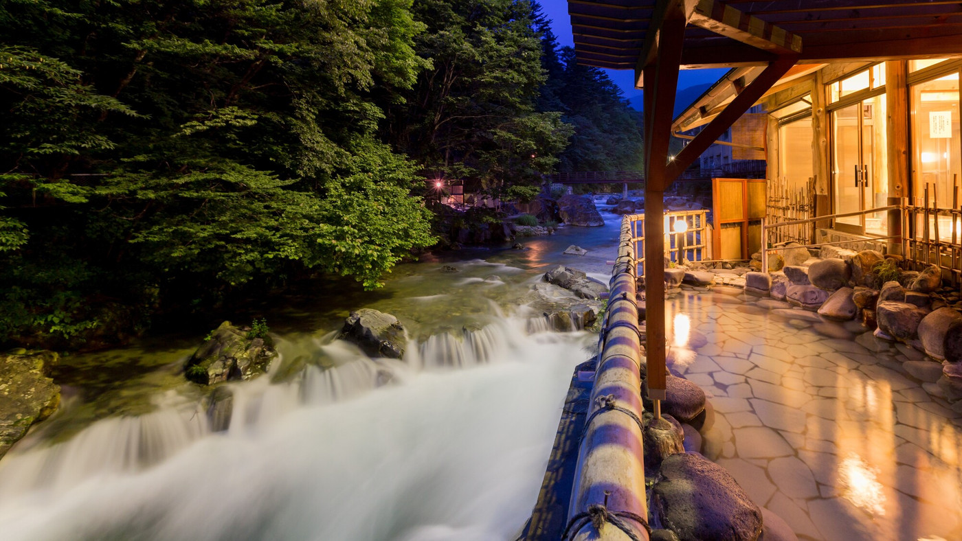 自産自消のお料理や源泉かけ流しの温泉が魅力3530628