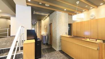 内部エントランス / 2