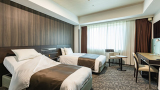 【禁煙】ユニバーサルツイン/32㎡/120cm+110cm幅ベッド×2台