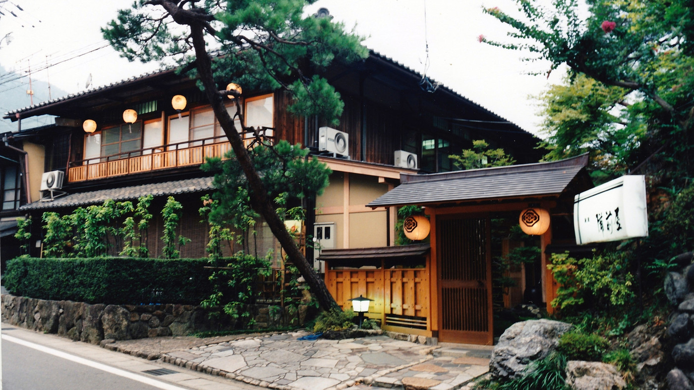 郡上八幡で最も歴史のある純和風旅館！趣ある和室のお部屋で日本情緒を味わって3654964