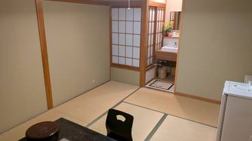 客室 / 6