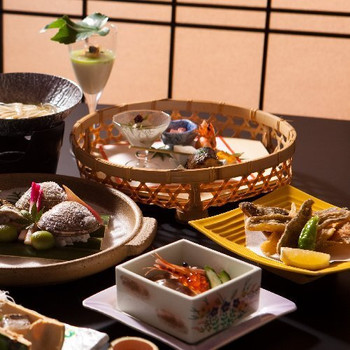 「お部屋食の旅館」なら、人目を気にせずまったり過ごせますよ4245243