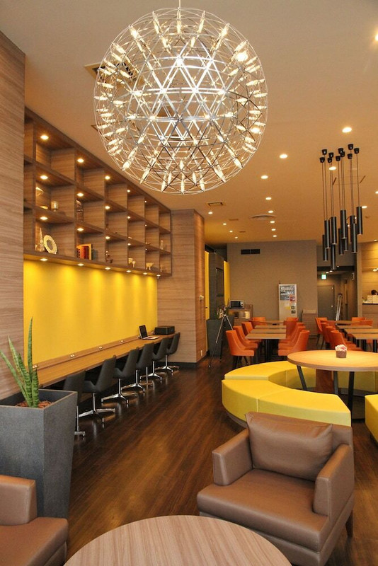 ロビーラウンジ