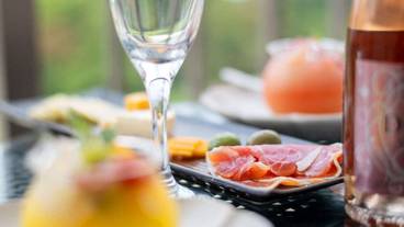 客室内のダイニングエリア / 40