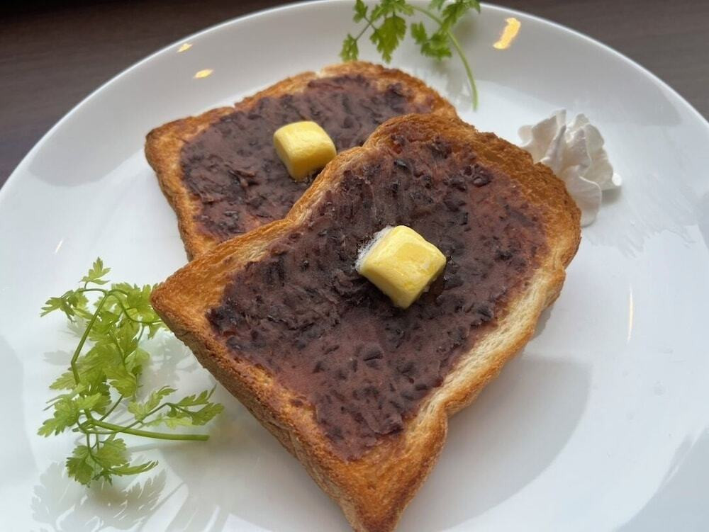 朝食
