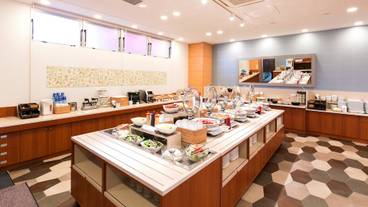 朝食スペース / 8