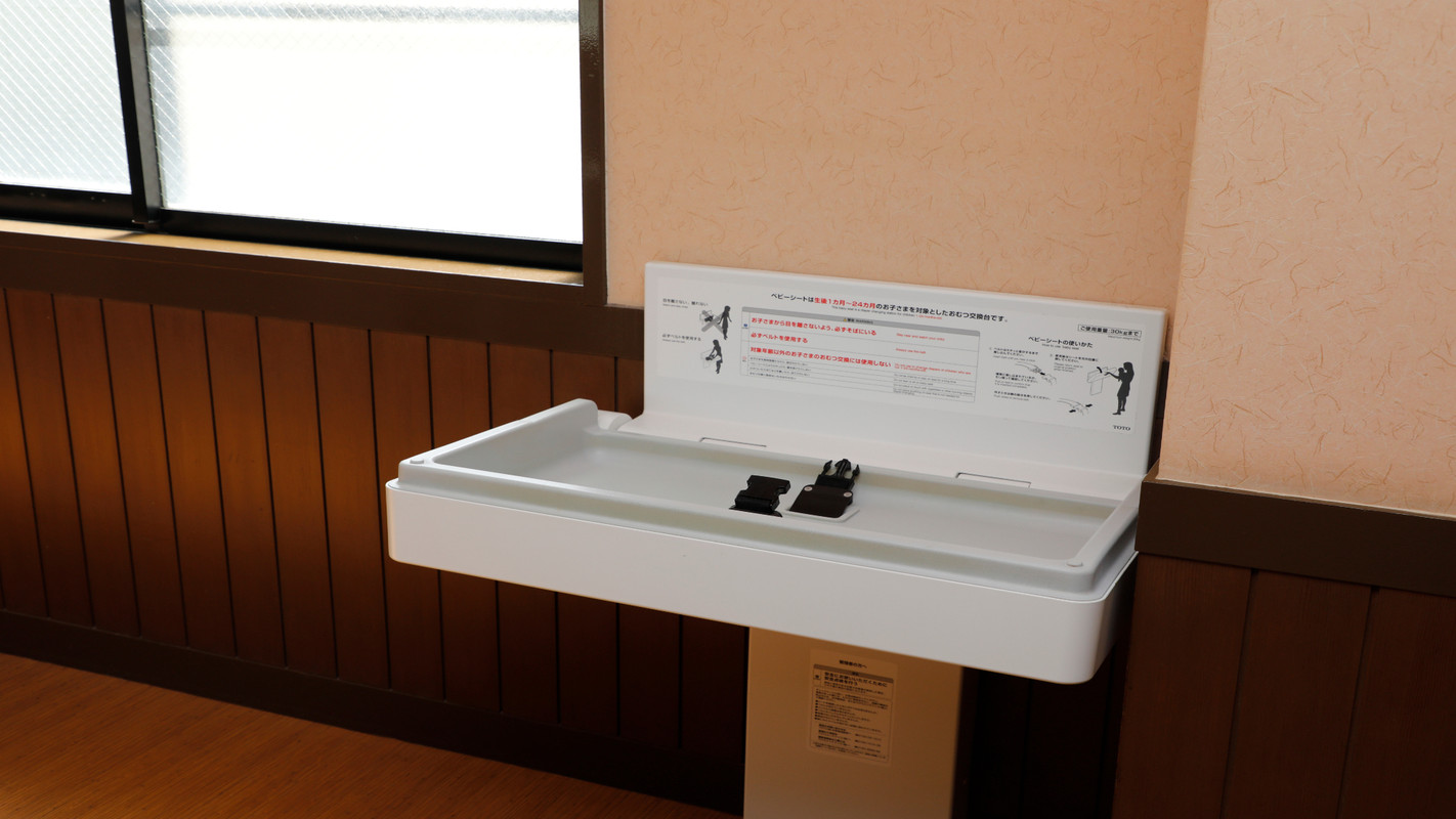 脱衣所のベビーベッド