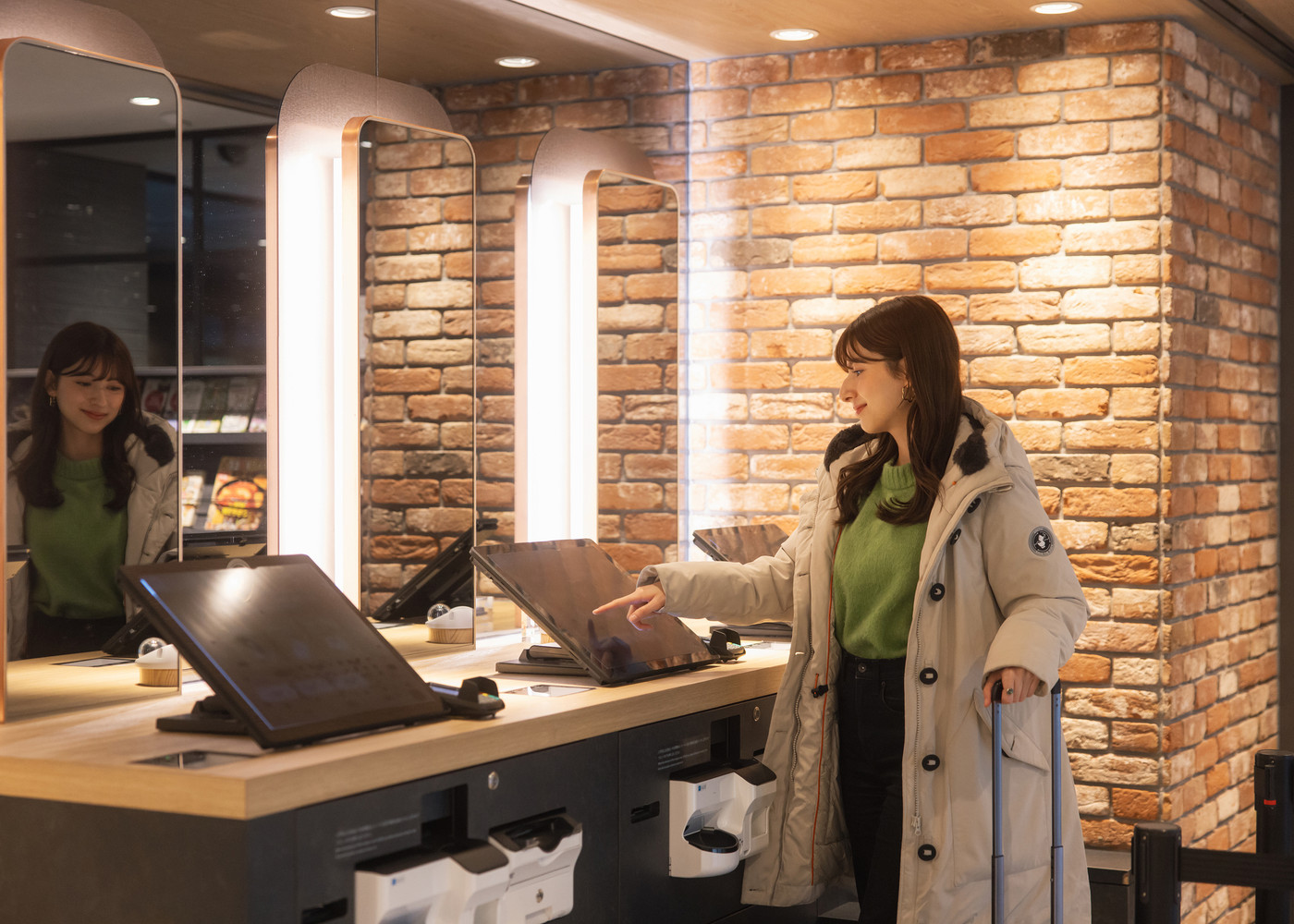 洗練されたロビーでスムーズにチェックイン4759936