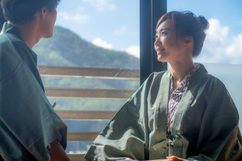 Man and woman who came to onsen