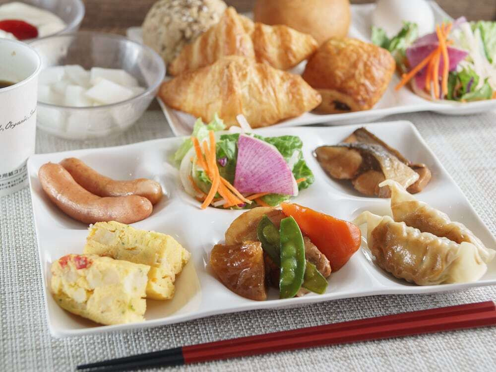 朝食