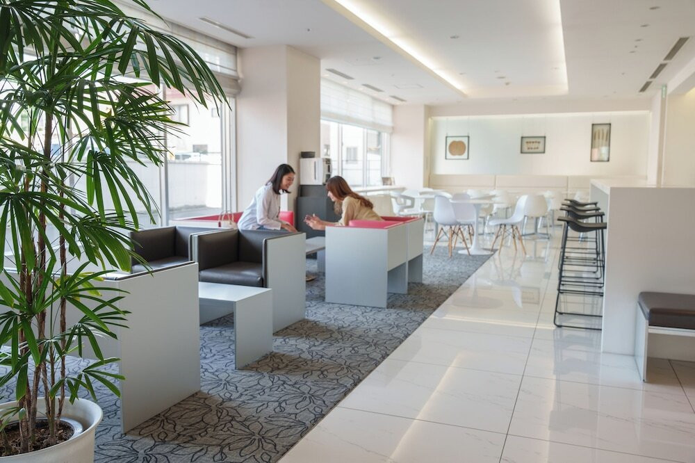 ロビーラウンジ